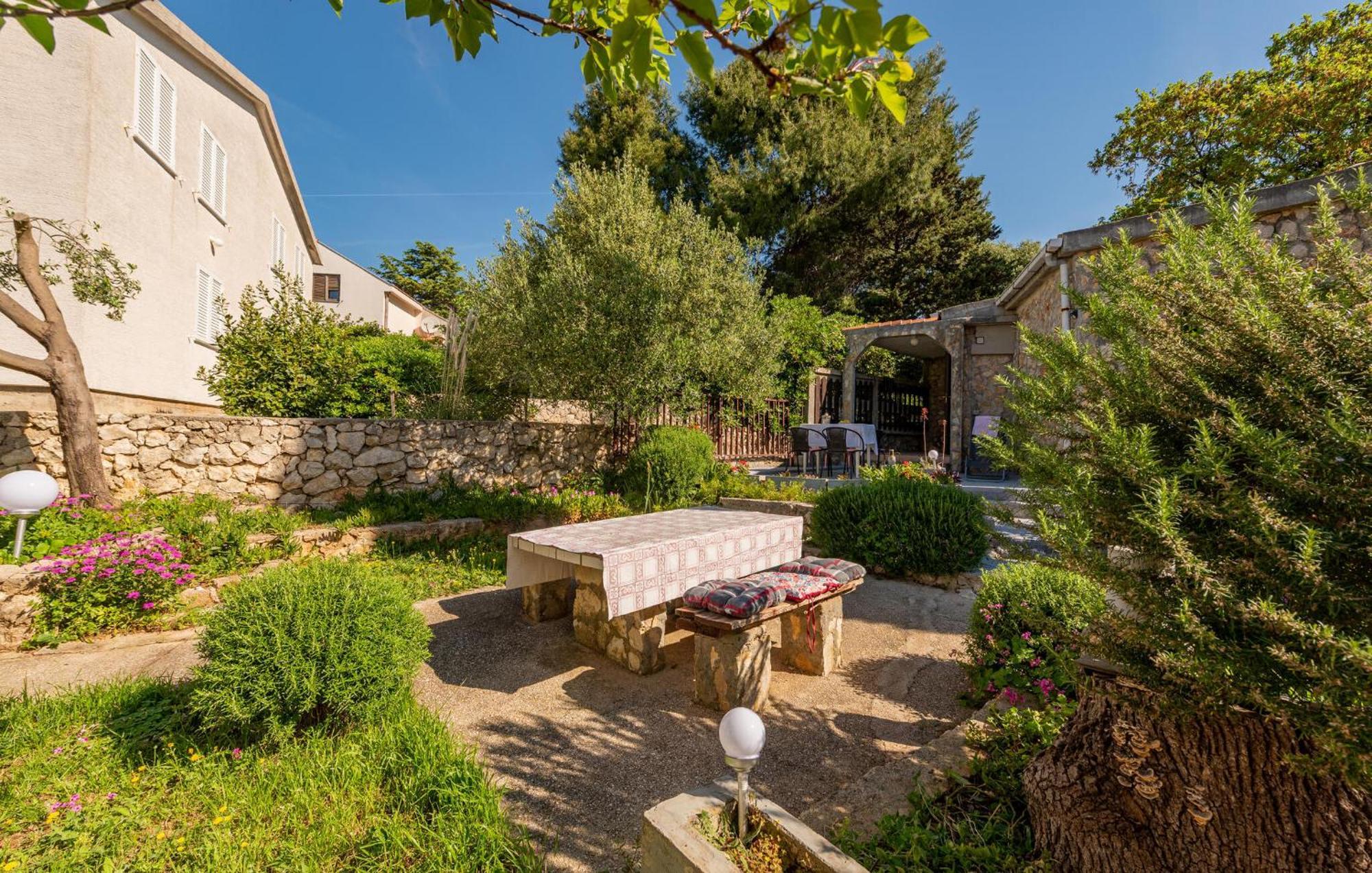 Nice Apartment In Potocnica With House Sea View Borovići Exterior foto